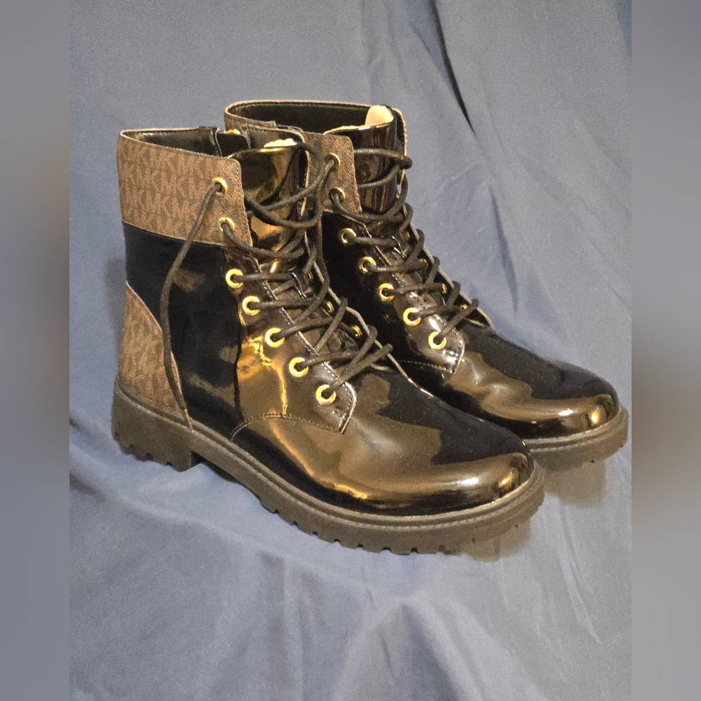 NWOT Michael Kors Women's Alistair Black & Brown Combat Boots Size 9M